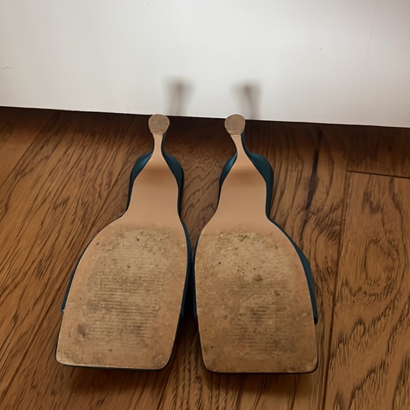 Blue satin mules - Picture 3 of 3